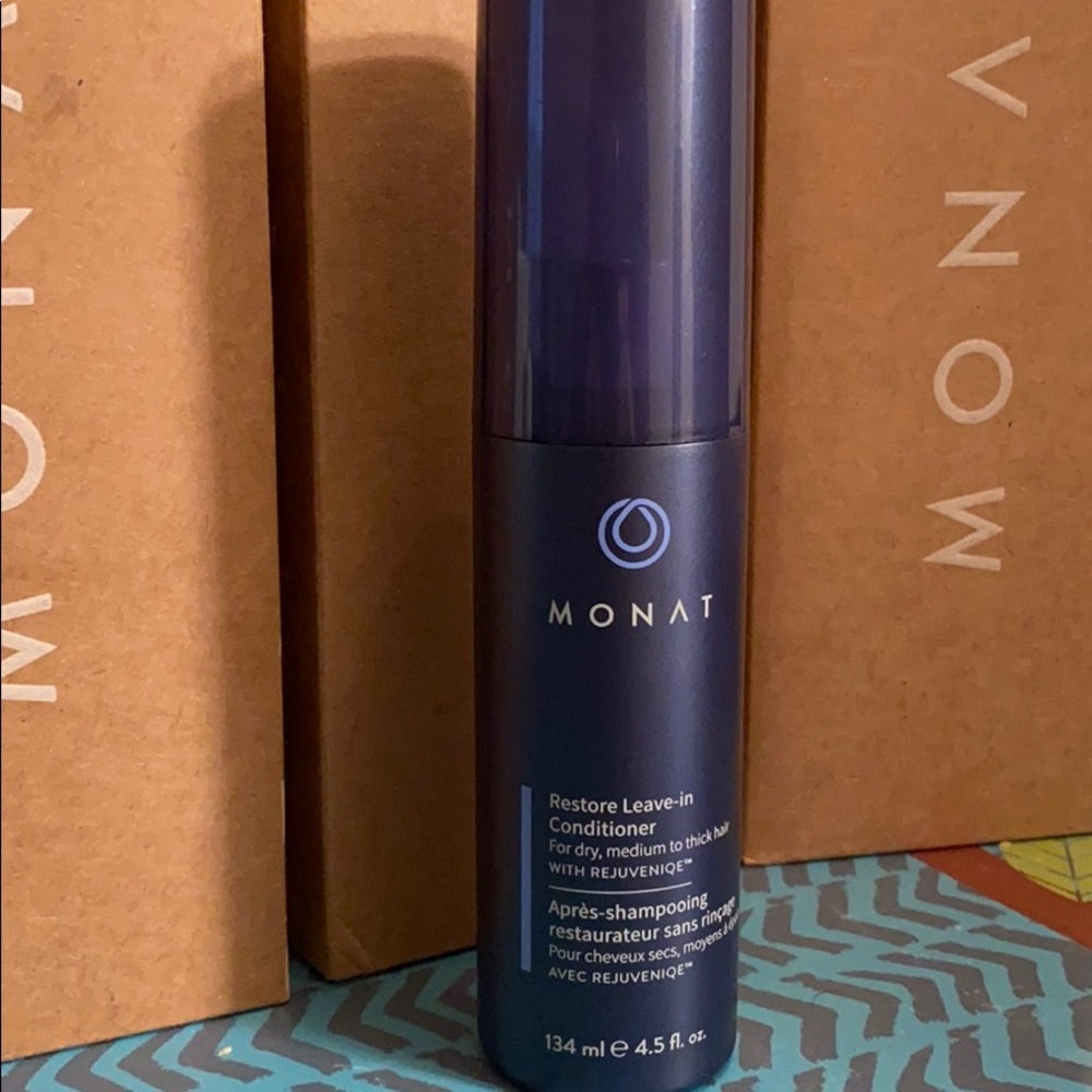Monat restore leave in conditioner